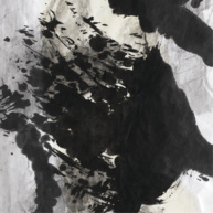 Bernstein (Detail) | 2021<br>Tusche, Leinöl auf handgeschöpftem Papier<br>4,90 x 0,96 m